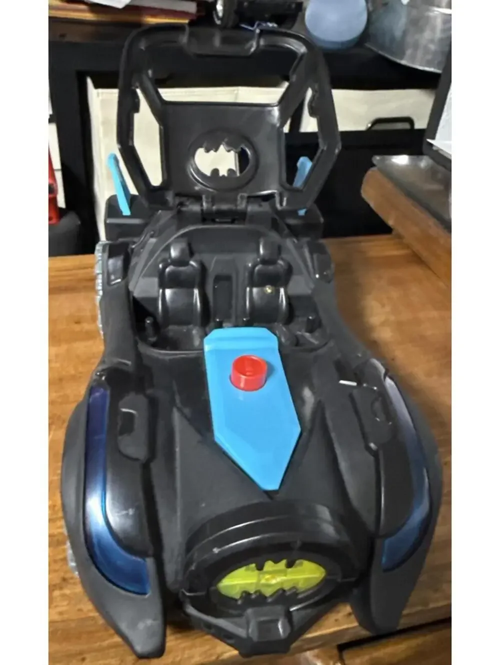 *Batmobile Rare Model England / United Kingdom - Lighted, Sound - Solid Toy Car